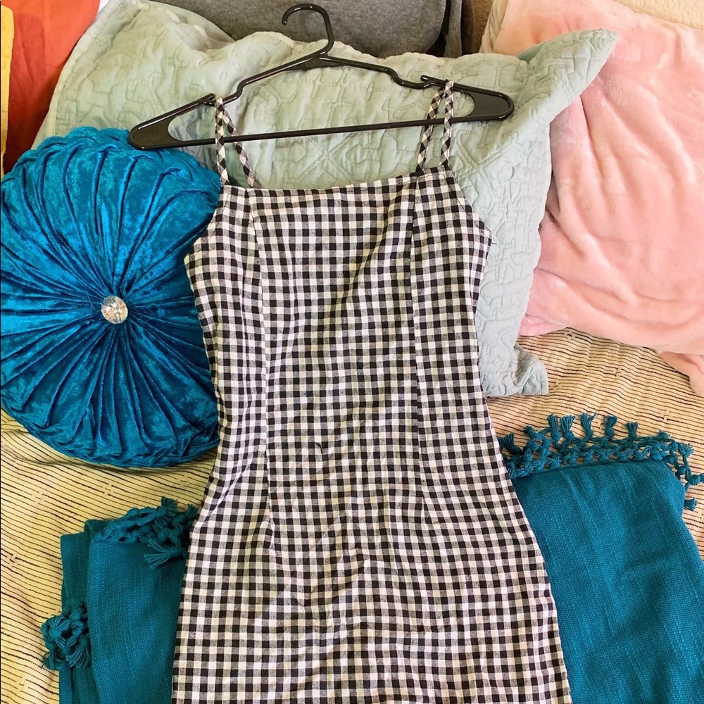 cute little gingham dress✨